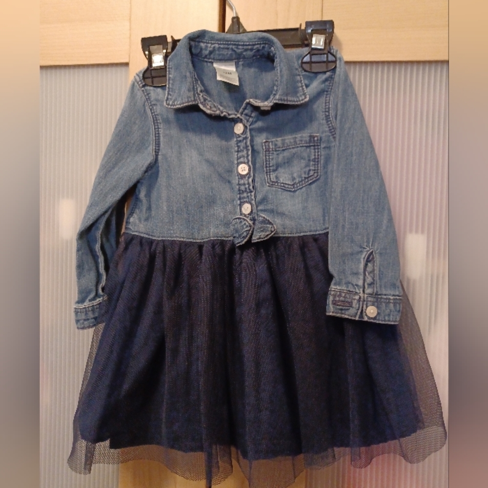 Oshkosh B'gosh dress for baby girl size 12 months- preloved